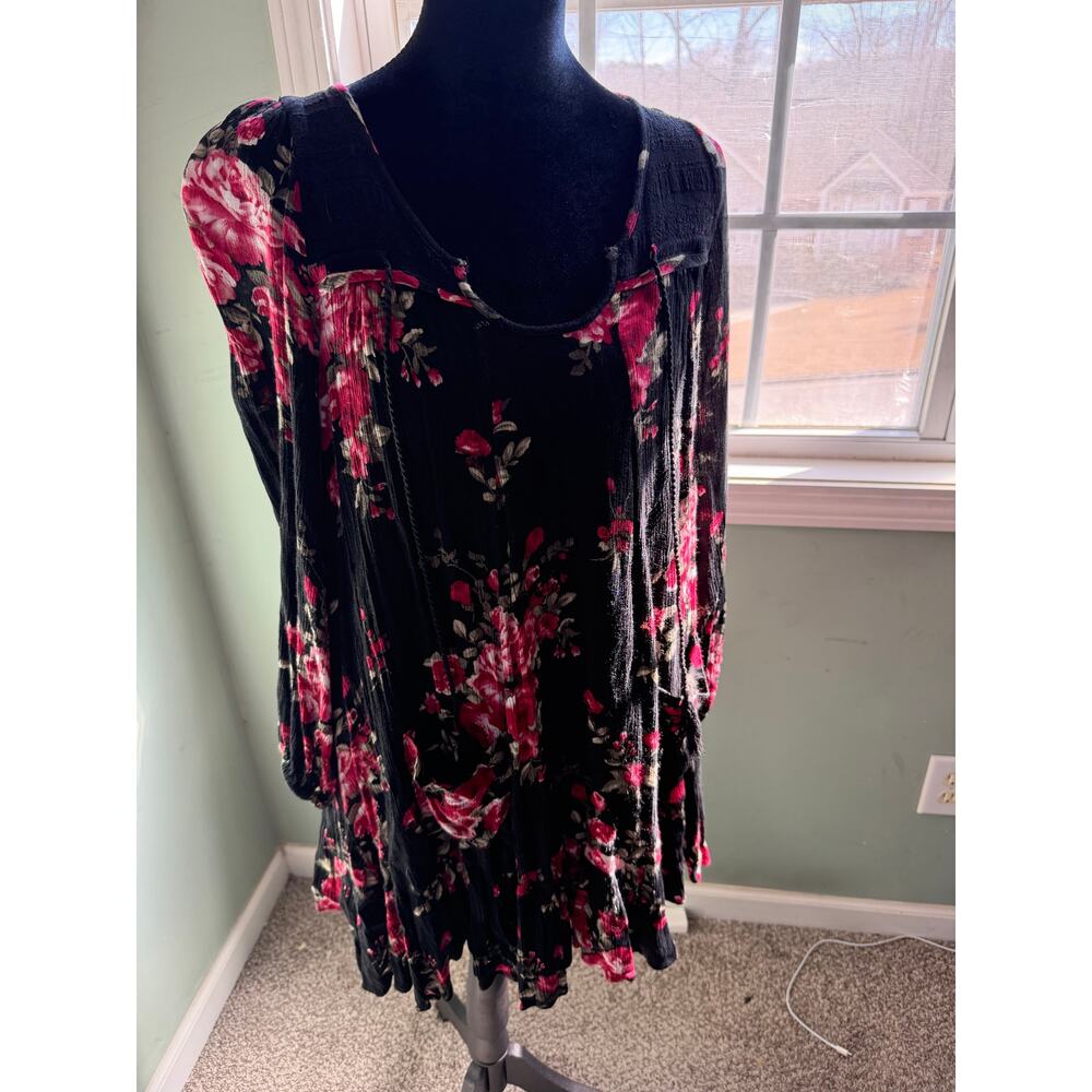 Altar’d State Black Velvet Floral Rose Long Sleeve Babydoll Tunic Dress Size M - Picture 1 of 5